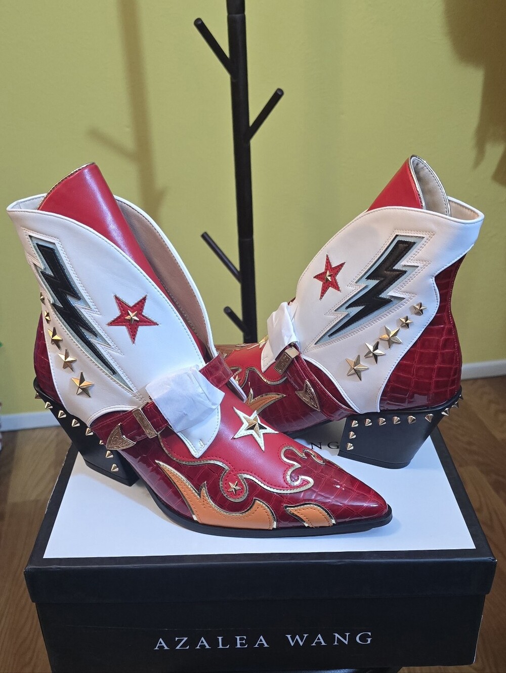 Azalae Wang Red and White Western Star Embellished Ankle Boots Sz 10